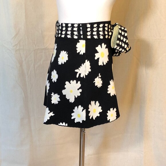 Maje Black Daisy Print Knit Shorts 1 / XS - Picture 8 of 11